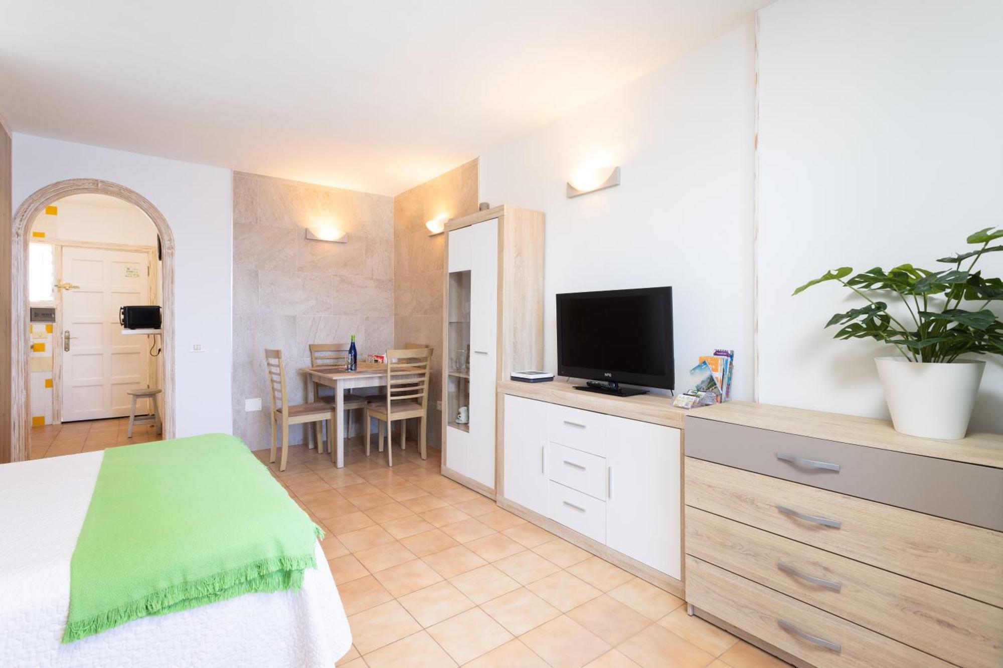 Cozy Seafront Studio With Balcony & Ocean Views San Marcos  Kültér fotó