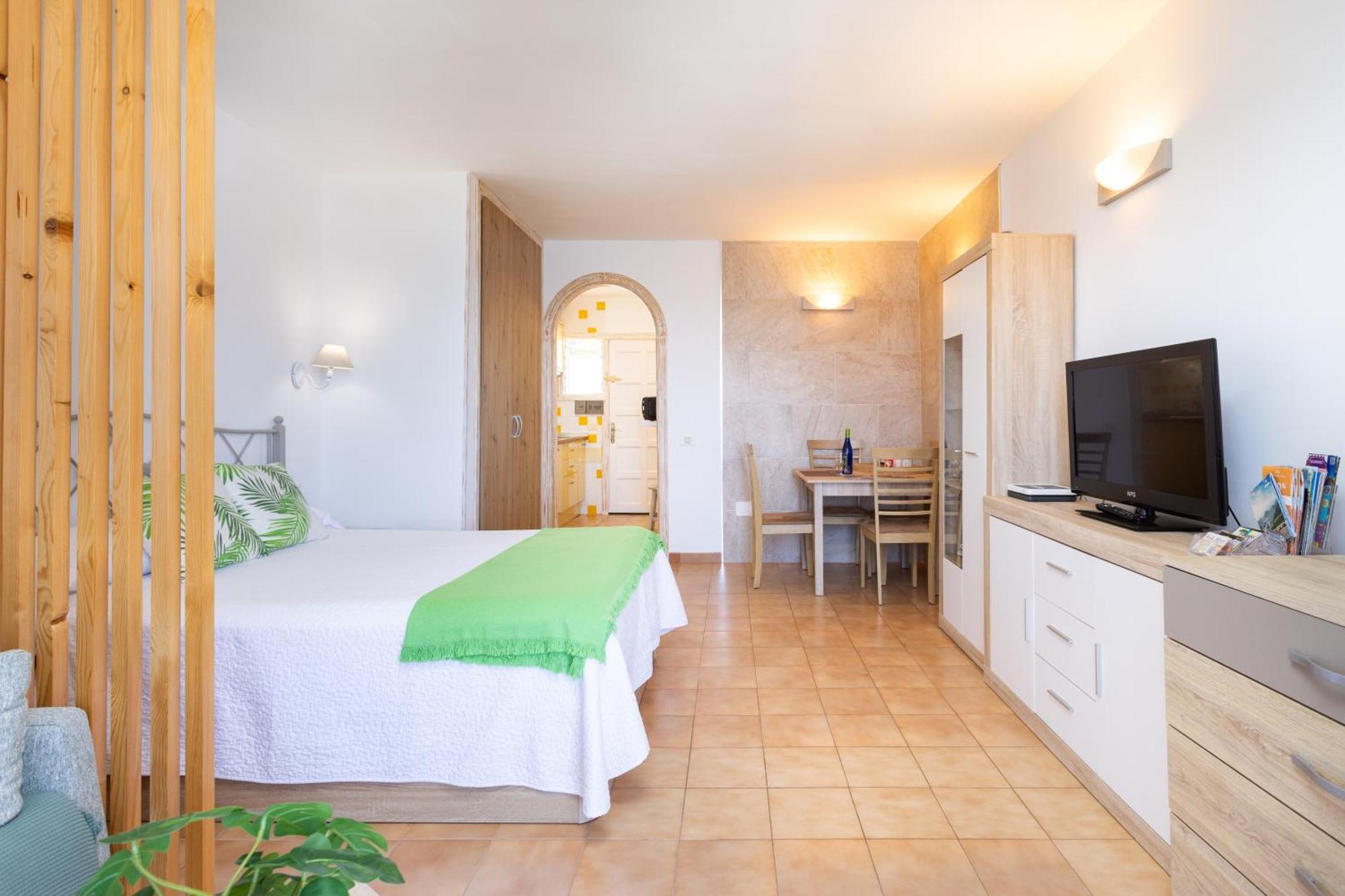 Cozy Seafront Studio With Balcony & Ocean Views San Marcos  Kültér fotó
