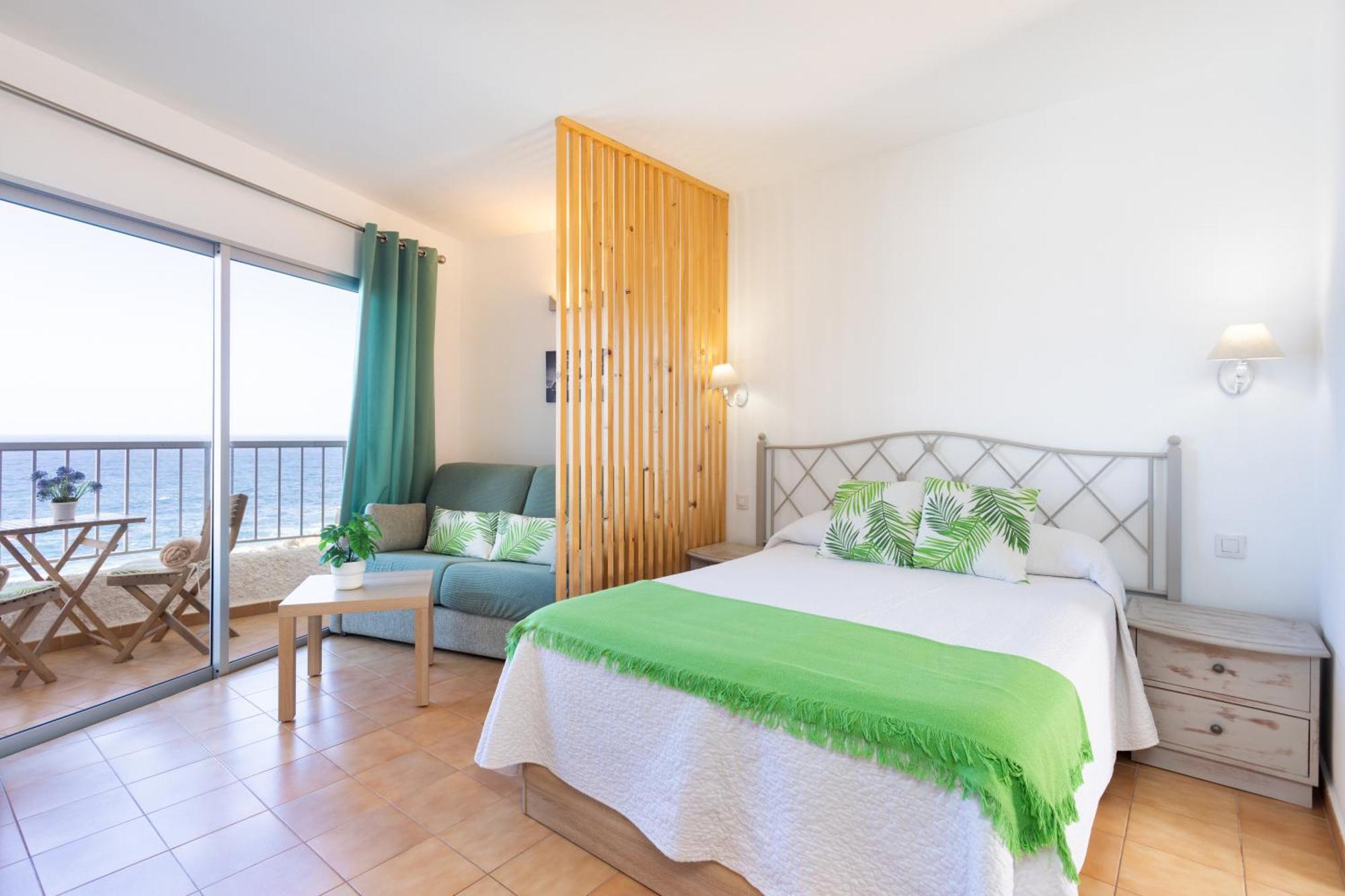 Cozy Seafront Studio With Balcony & Ocean Views San Marcos  Kültér fotó