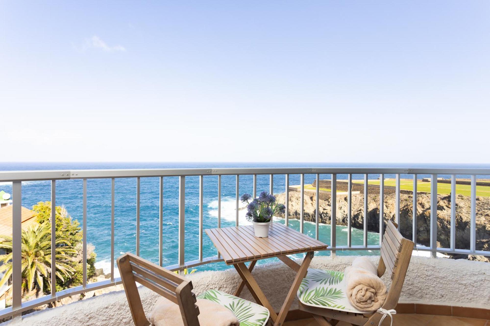 Cozy Seafront Studio With Balcony & Ocean Views San Marcos  Kültér fotó